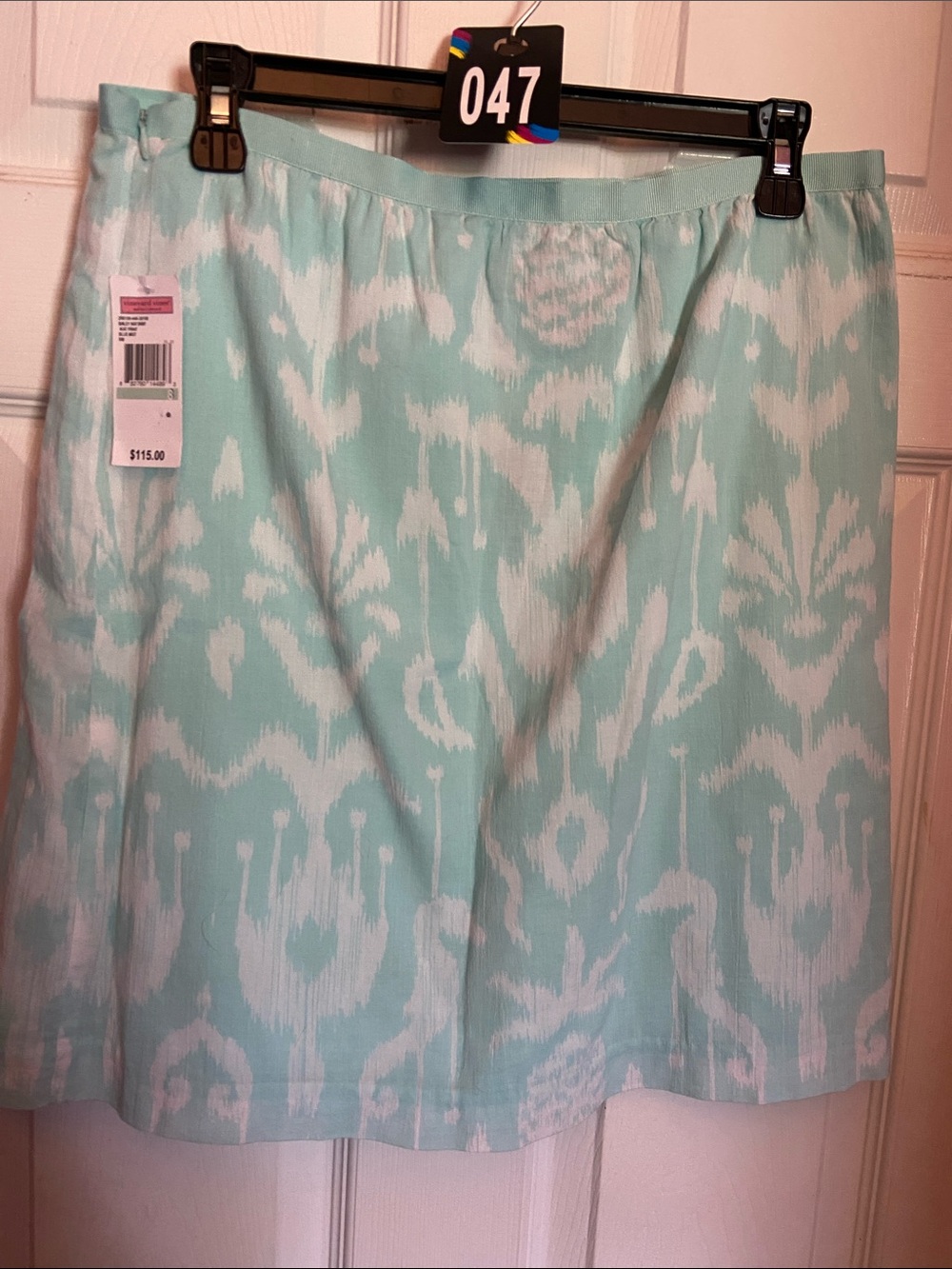 Vineyard vines, elastic waist skirt, mint green, and white size 8 NWT